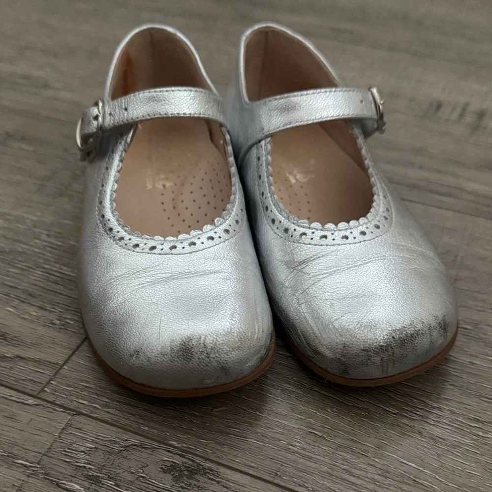 Girls' Silver Mary Jane Dress Shoes with Buckle Strap
